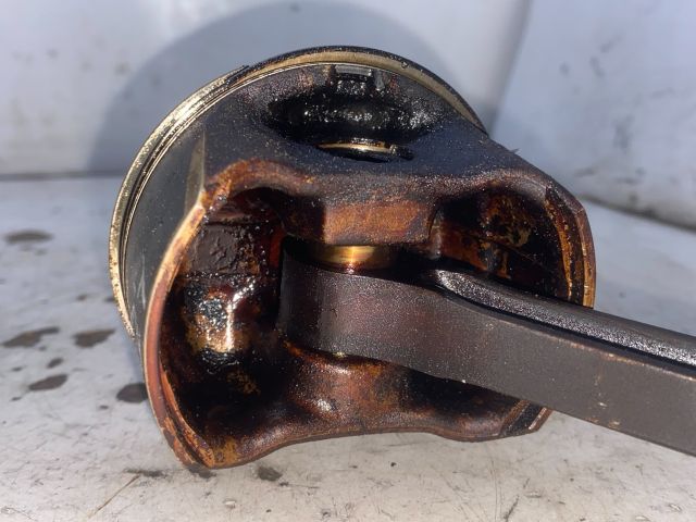 bontott FORD FOCUS I Dugattyú és Hajtókar