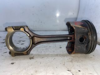 bontott FORD FOCUS I Dugattyú és Hajtókar