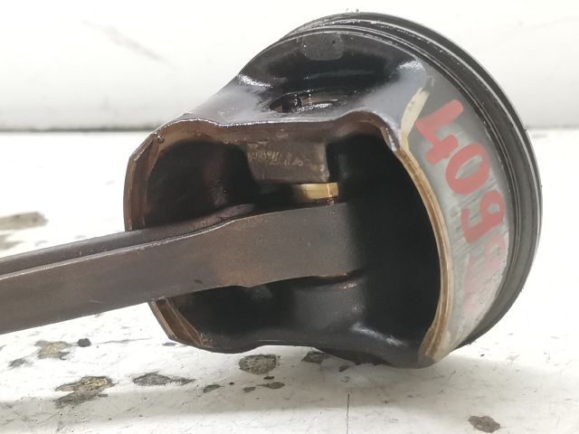 bontott FORD FOCUS I Dugattyú és Hajtókar