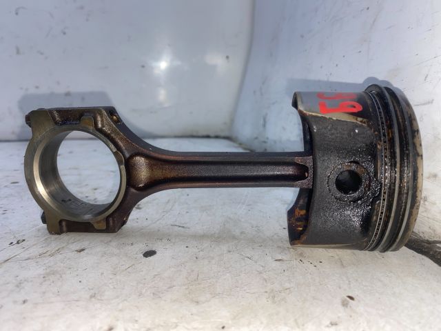 bontott FORD FOCUS I Dugattyú és Hajtókar