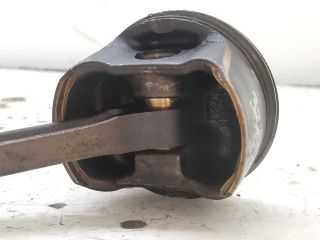 bontott FORD FOCUS I Dugattyú és Hajtókar