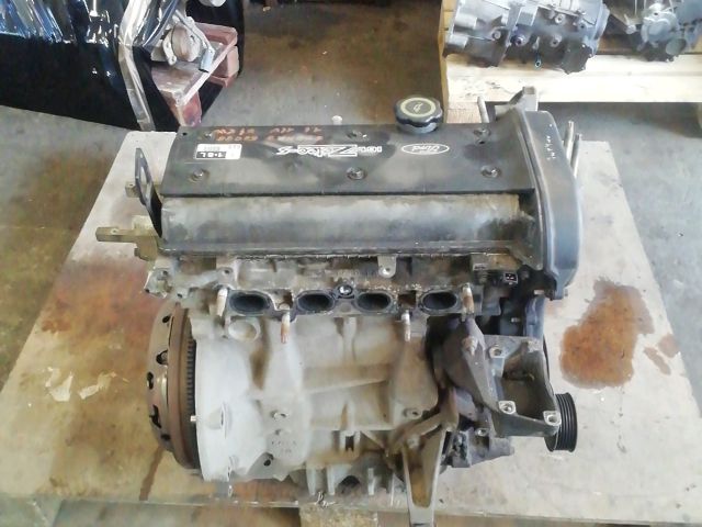 bontott FORD FOCUS I Motor (Fűzött blokk hengerfejjel)