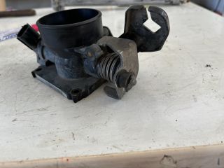 bontott FORD FOCUS I Fojtószelep (Mechanikus)