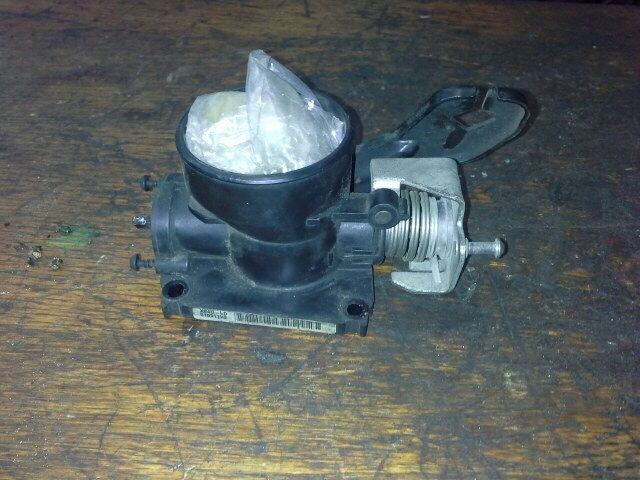 bontott FORD FOCUS I Fojtószelep (Mechanikus)