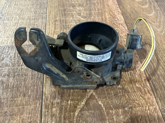 bontott FORD FOCUS I Fojtószelep (Mechanikus)