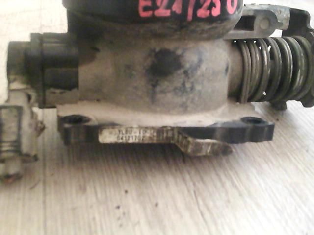 bontott FORD FOCUS I Fojtószelep (Mechanikus)