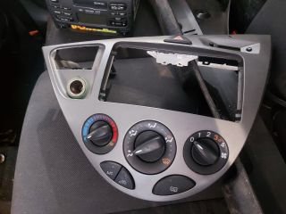 bontott FORD FOCUS I Fojtószelep (Mechanikus)