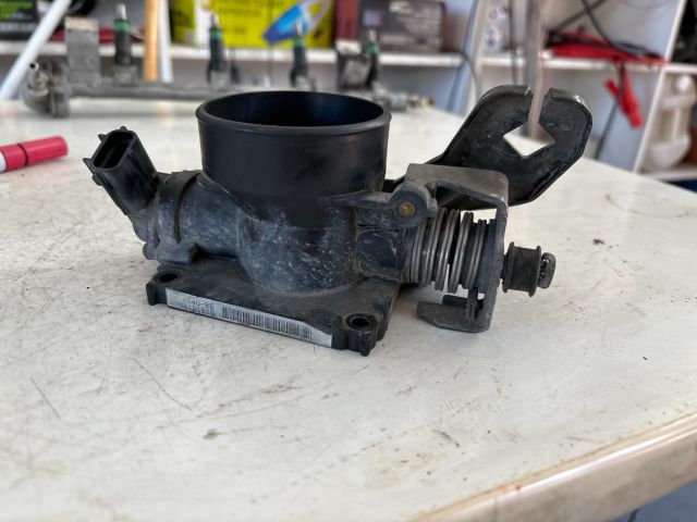 bontott FORD FOCUS I Fojtószelep (Mechanikus)