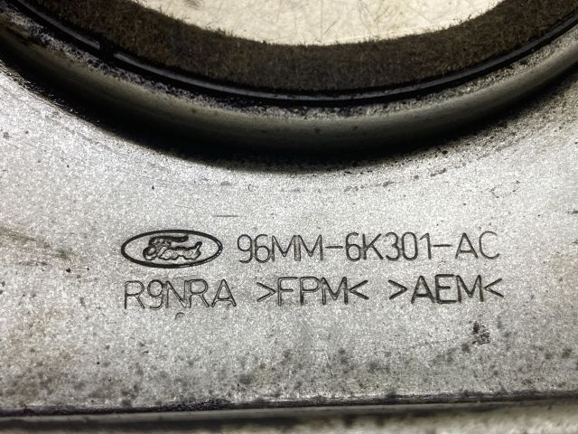 bontott FORD FOCUS I Hátsó Főtengely Szimmeringház