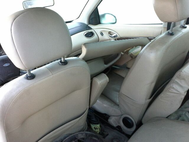 bontott FORD FOCUS I Hátsó Futómű (Részeivel)