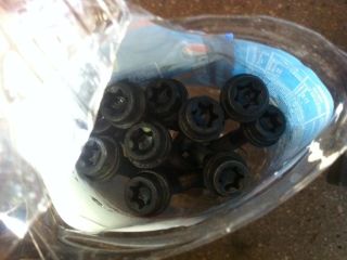 bontott FORD FOCUS I Hengerfej Csavar