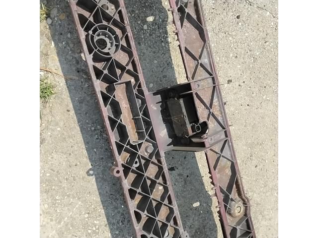 bontott FORD FOCUS I Homlokfal (Üres lemez)