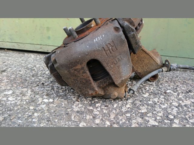 bontott FORD FOCUS I Jobb első Csonkállvány Kerékaggyal