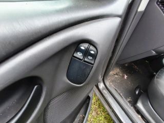 bontott FORD FOCUS I Jobb első Gólyaláb (Lengécsillapító, Rugó)