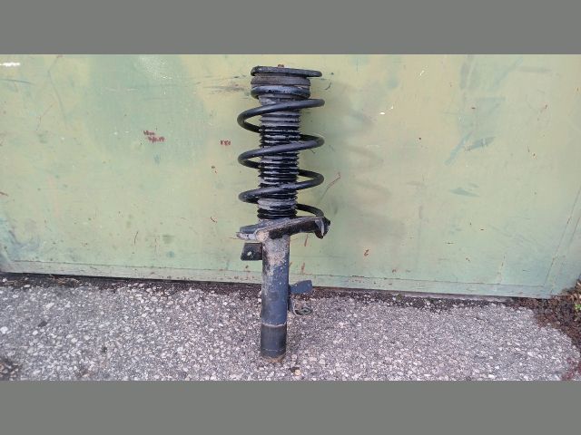 bontott FORD FOCUS I Jobb első Gólyaláb (Lengécsillapító, Rugó)