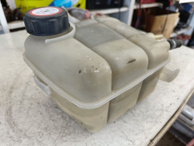 bontott FORD FOCUS I Kiegyenlítő Tartály