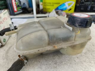 bontott FORD FOCUS I Kiegyenlítő Tartály