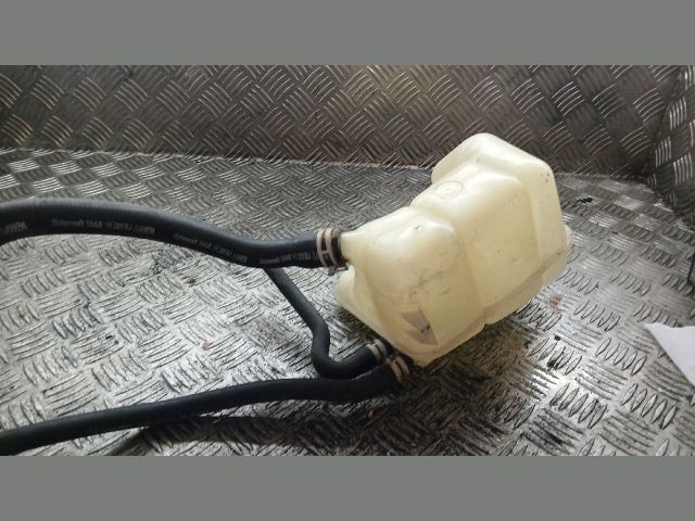 bontott FORD FOCUS I Kiegyenlítő Tartály