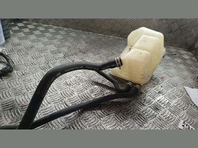 bontott FORD FOCUS I Kiegyenlítő Tartály