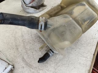 bontott FORD FOCUS I Kiegyenlítő Tartály