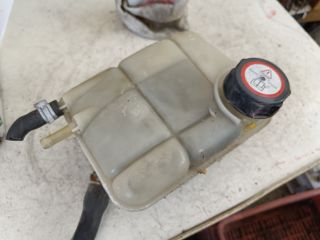 bontott FORD FOCUS I Kiegyenlítő Tartály