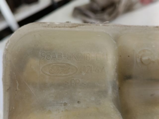 bontott FORD FOCUS I Kiegyenlítő Tartály