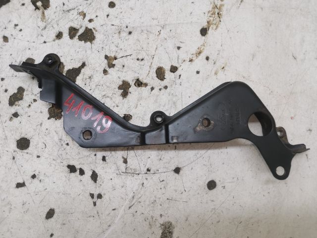 bontott FORD FOCUS I Külső Alsó Vezérlés Burkolat