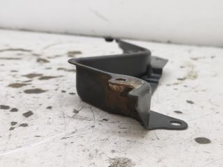 bontott FORD FOCUS I Külső Alsó Vezérlés Burkolat