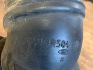 bontott FORD FOCUS I Légbeömlő Cső