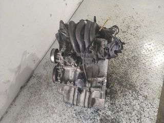 bontott FORD FOCUS I Motor (Fűzött blokk hengerfejjel)