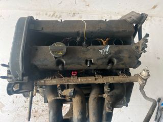 bontott FORD FOCUS I Motor (Fűzött blokk hengerfejjel)