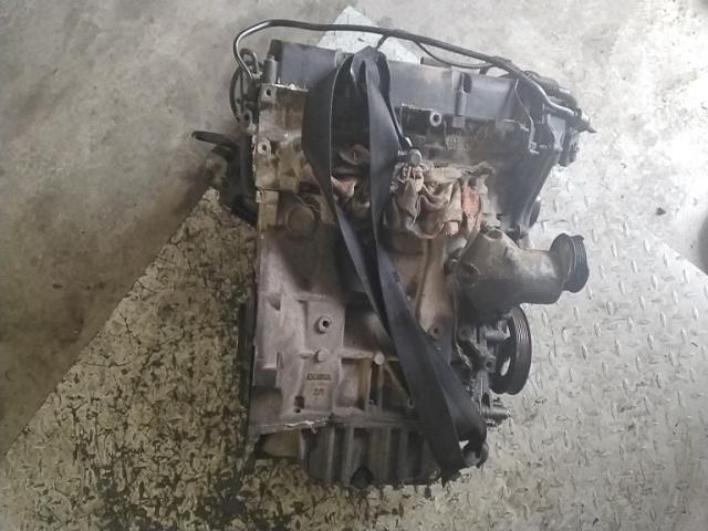 bontott FORD FOCUS I Motor (Fűzött blokk hengerfejjel)