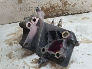 bontott FORD FOCUS I Motor Tartó Bak (Fém)