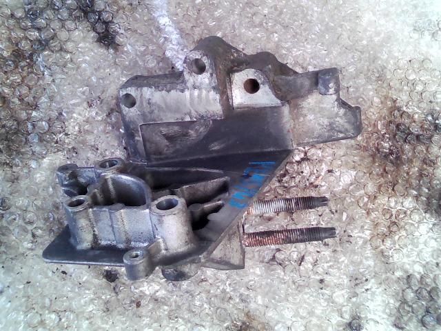 bontott FORD FOCUS I Motor Tartó Bak (Fém)