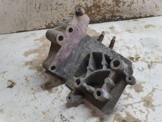 bontott FORD FOCUS I Motor Tartó Bak (Fém)