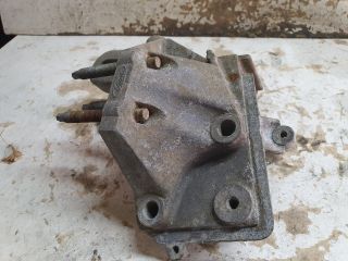 bontott FORD FOCUS I Motor Tartó Bak (Fém)