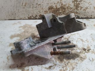 bontott FORD FOCUS I Motor Tartó Bak (Fém)