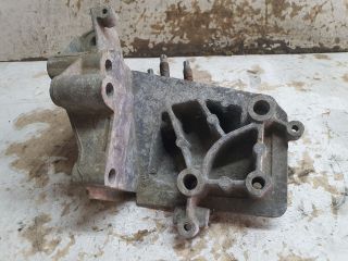 bontott FORD FOCUS I Motor Tartó Bak (Fém)