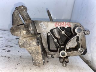 bontott FORD FOCUS I Motor Tartó Bak Jobb