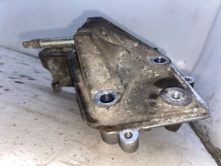 bontott FORD FOCUS I Motor Tartó Bak Jobb