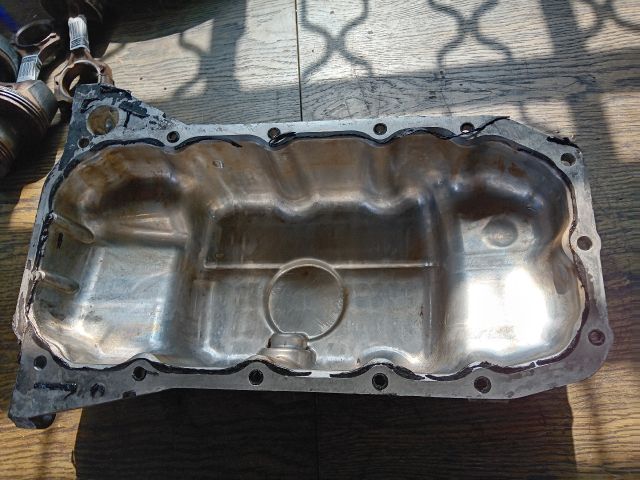 bontott FORD FOCUS I Olajteknő