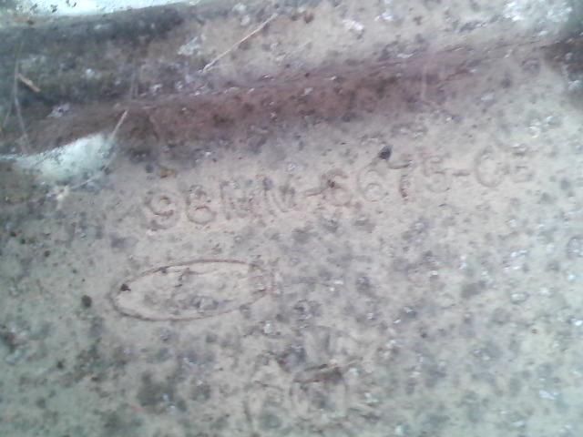 bontott FORD FOCUS I Olajteknő