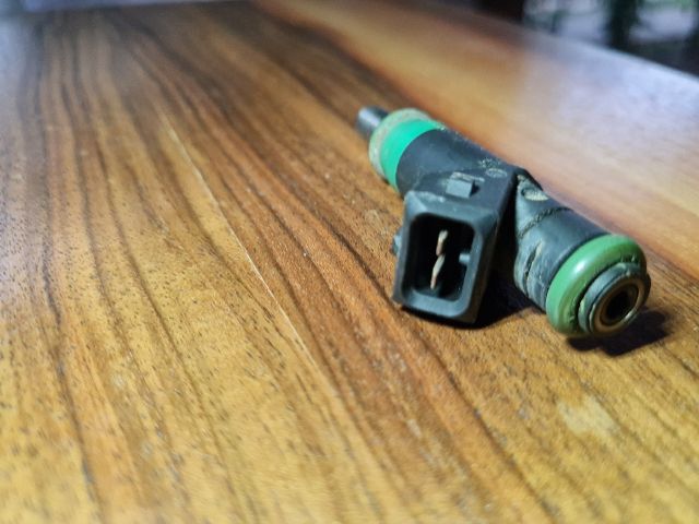 bontott FORD FOCUS I Porlasztó (1 db)