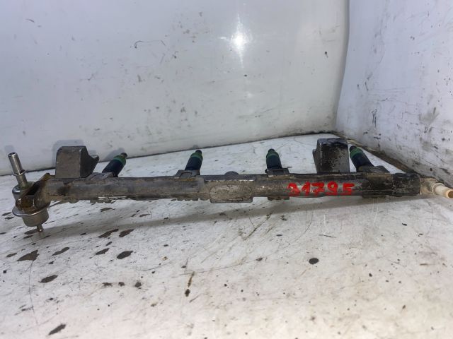 bontott FORD FOCUS I Porlasztó Sor / Híd