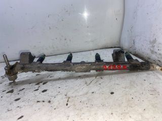 bontott FORD FOCUS I Porlasztó Sor / Híd