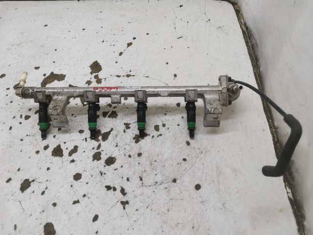 bontott FORD FOCUS I Porlasztó Sor / Híd