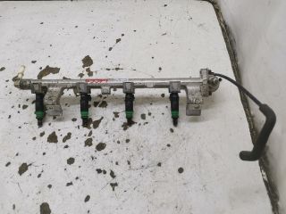 bontott FORD FOCUS I Porlasztó Sor / Híd