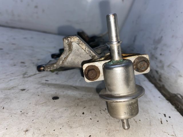 bontott FORD FOCUS I Porlasztó Sor / Híd