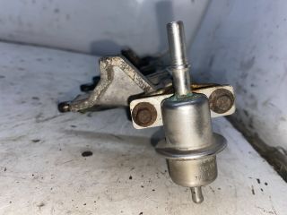 bontott FORD FOCUS I Porlasztó Sor / Híd