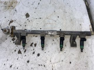 bontott FORD FOCUS I Porlasztó Sor / Híd